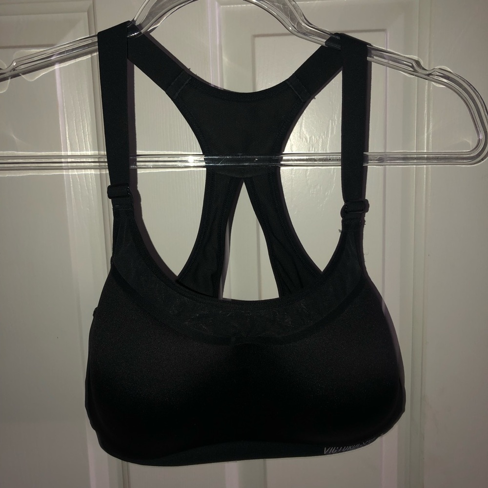 Victoria Sport padded sports bra